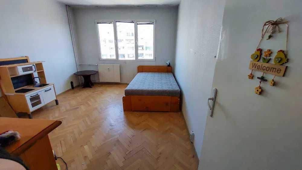 Тристаен имот в кв.Надежда 3