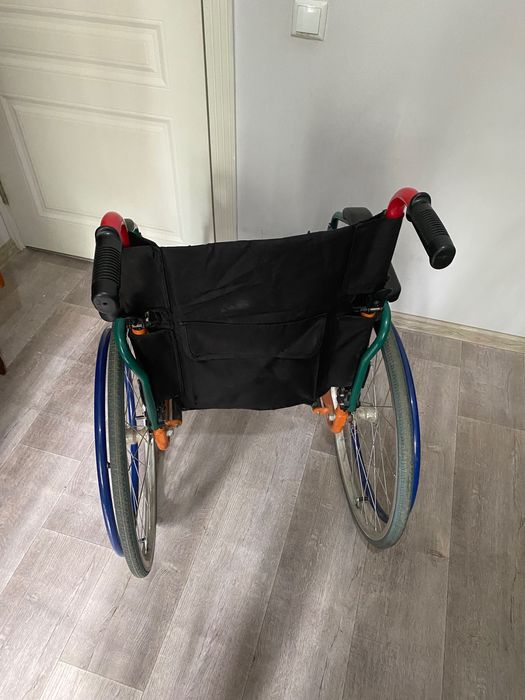 Инвалидное кресло