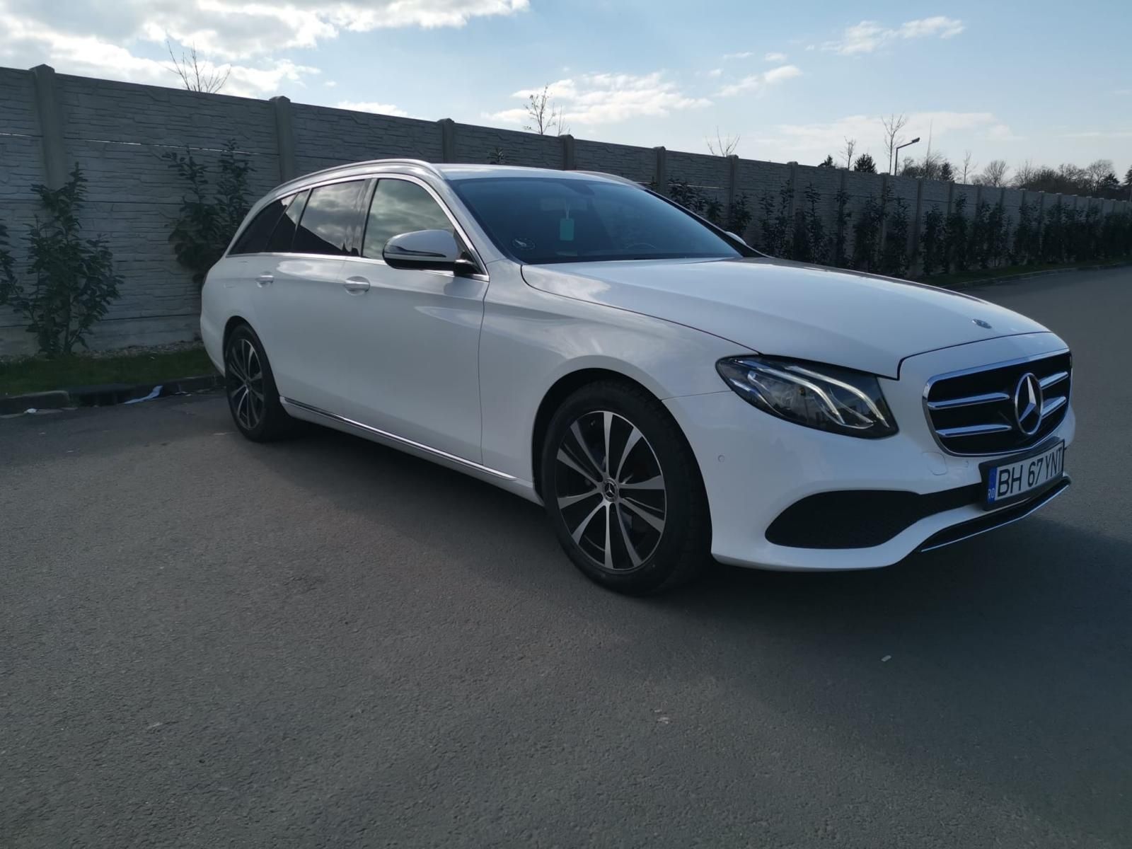 Mercedes E 220 Alb, 2019, Full! Tabletă!