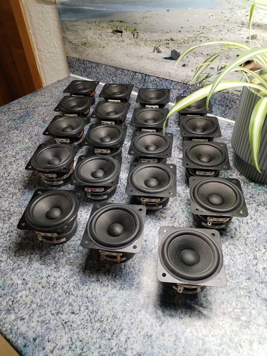Vând difuzoare pentru medi sau Bass