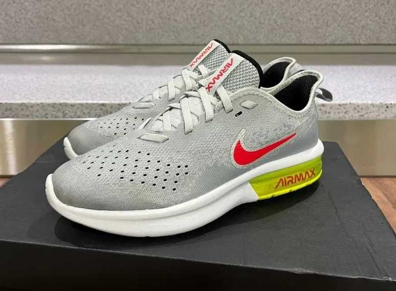 ОРИГИНАЛНИ *** Nike Air Max Sequent 4 / Wolf Grey/Red Orbit