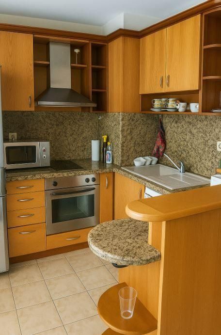 Тристаен апартамент в района на Цветен квартал!