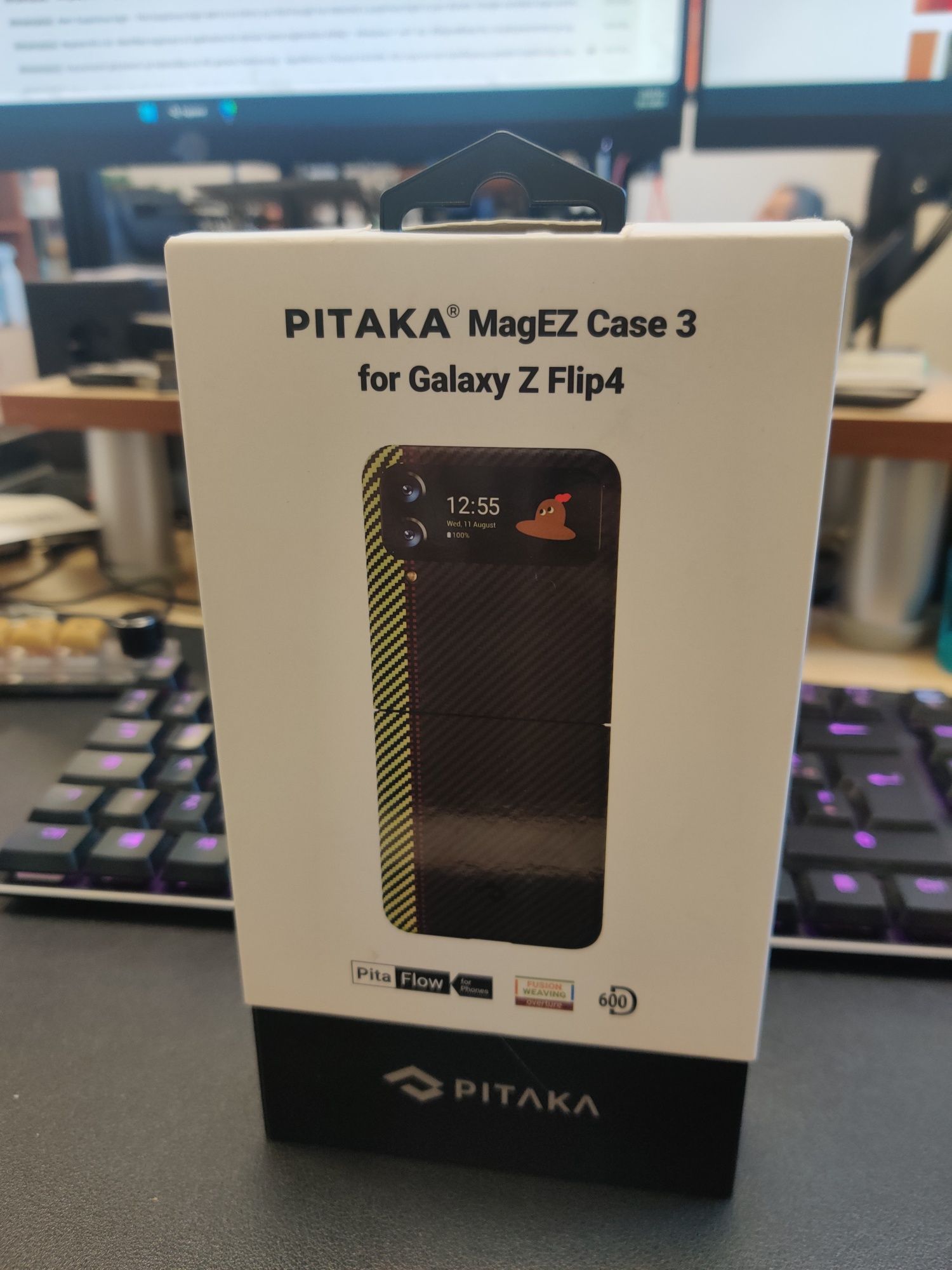 Кейсове и аксесоари на Pitaka за iPhone / Samsung от карбон