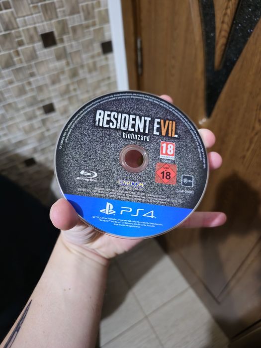 Vând joc PS4 - PS5 Resident Evil 7 Biohazard