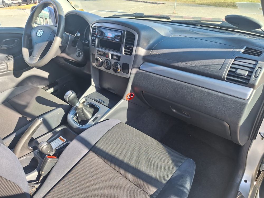 Suzuki Grand Vitara // 2.5 // BenZina! Utilitara// Cutie MANUALA!!