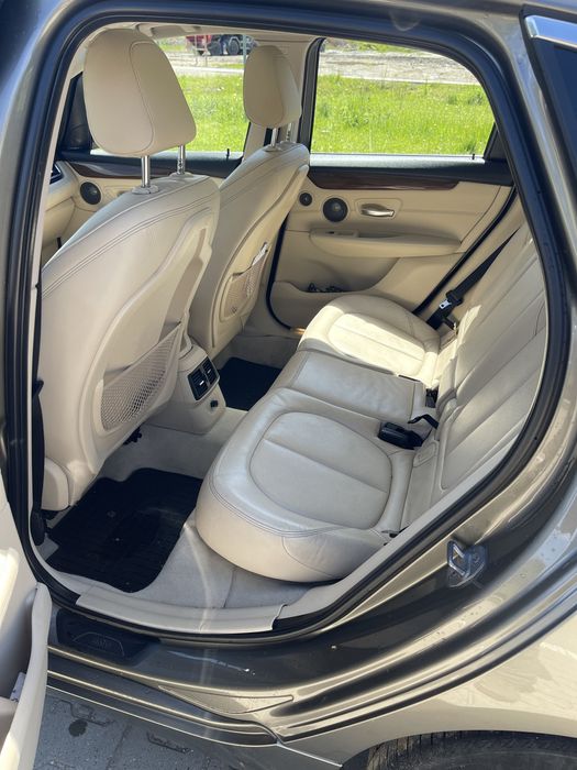 BMW Seria 2 218d Active Tourer Luxury Line