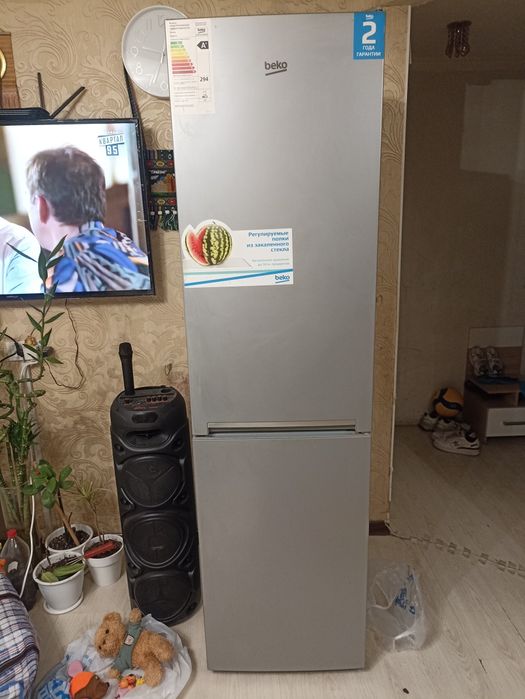 Холодильник, фирма Beko, Размеры 53*2м состояние рабочее