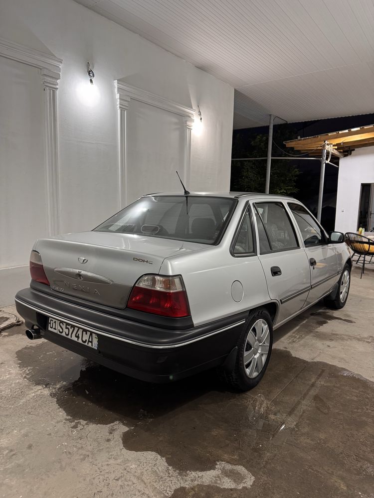 Nexia DONS holati yaxshi 1,5 motor yili 2004 suyagi butun