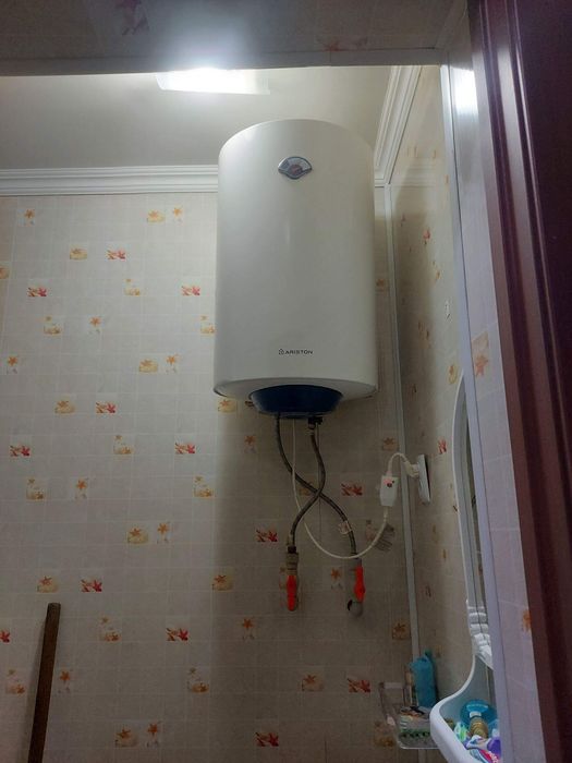 Продам аристон 80л