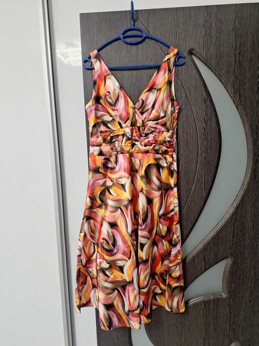 Rochie de dama marimea 42.