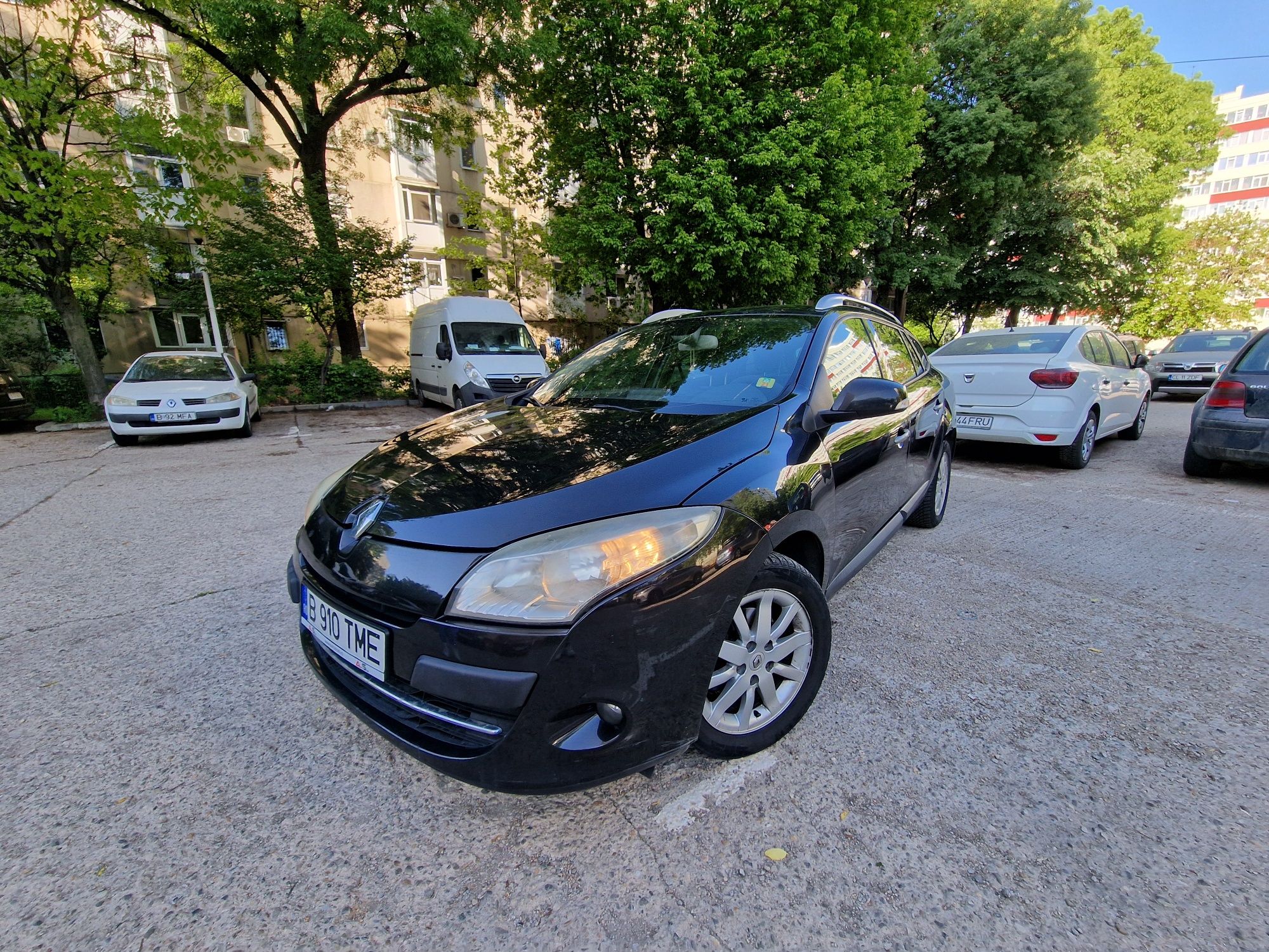 Renault Megane III _ 1.9 dCi _ Climă _ Navigație _ Panoramic