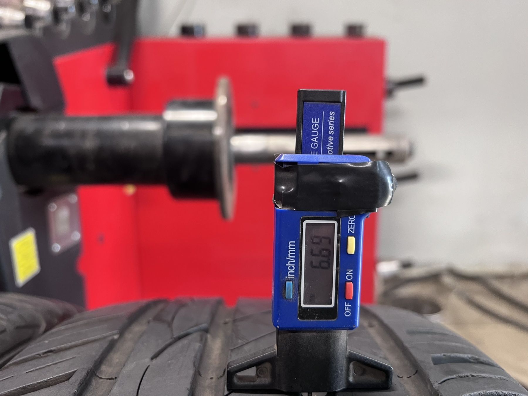 Летни гуми 245/45 R18 Point S