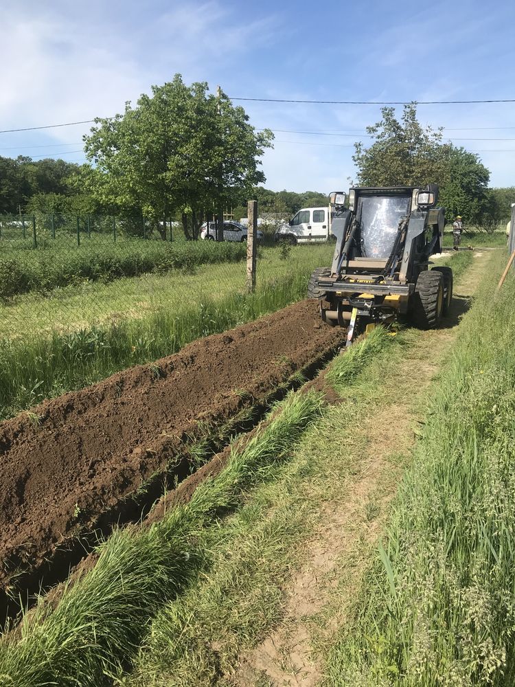 Sapaturi santuri cu trencher pentru sapat santuri,bobcat,lama, foreza.