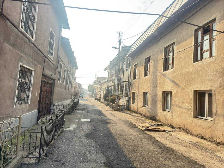 Продается СВОЙ участок 6 соток. Адрес - Махалля Амир Темур