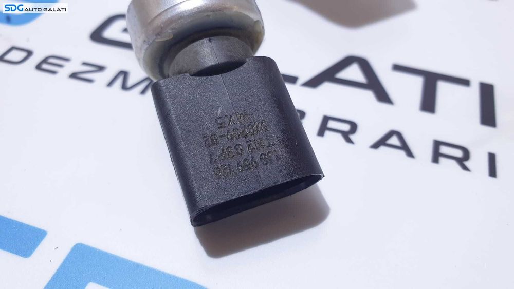 Furtun Conducta Compresor Radiator AC Aer Conditionat Clima cu Senzor Presiune Audi Q7 3.0 TDI 2007 - 2015 Cod 7L6820741G 1J0959126