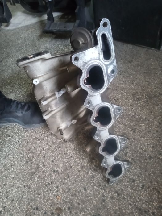 Всмукателен колектор за Mitsubishi Carisma Hatchback (07.1995 - 06.200