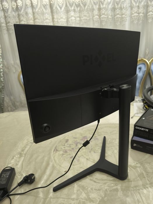 Monitor igrovoy sotilad