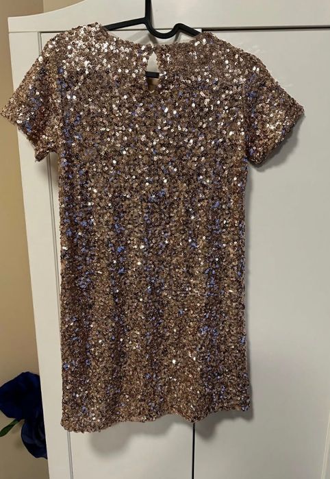 Нова рокля с пайети Zara
