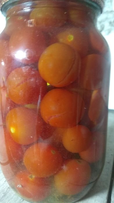 Помидоры  консервированные.