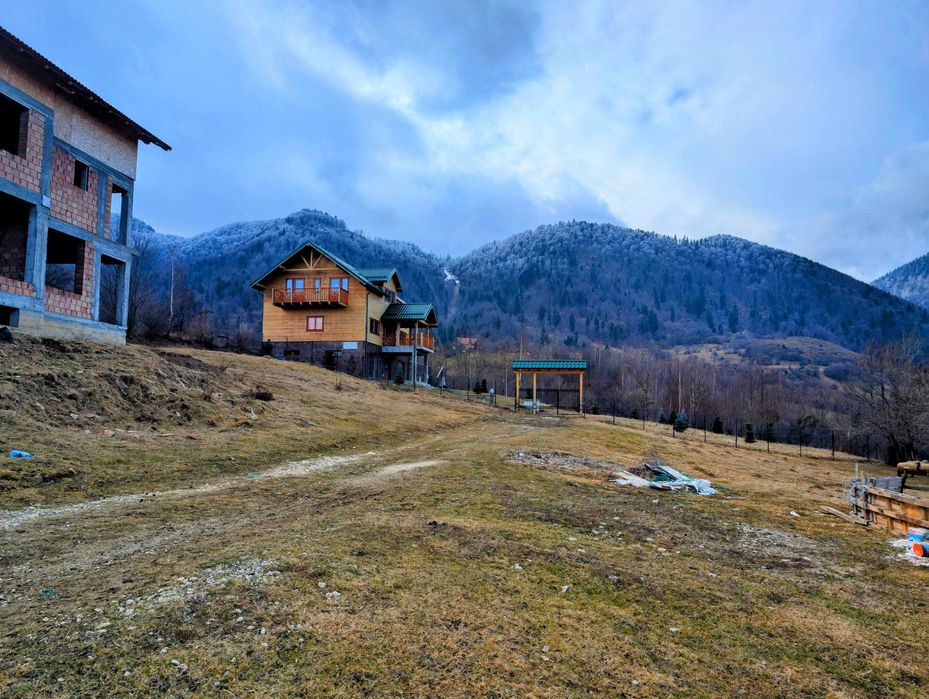 Teren intravilan 5 km de Castelul Bran, in Zarnesti, zona rezidentiala