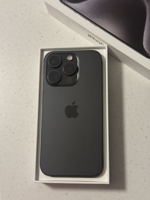 iPhone 15 Pro 87% baterie impecabil