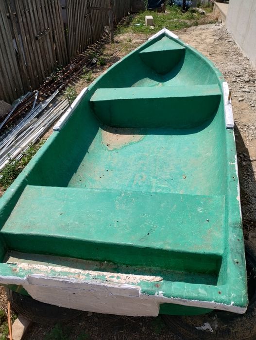 Barca cu motor de vânzare