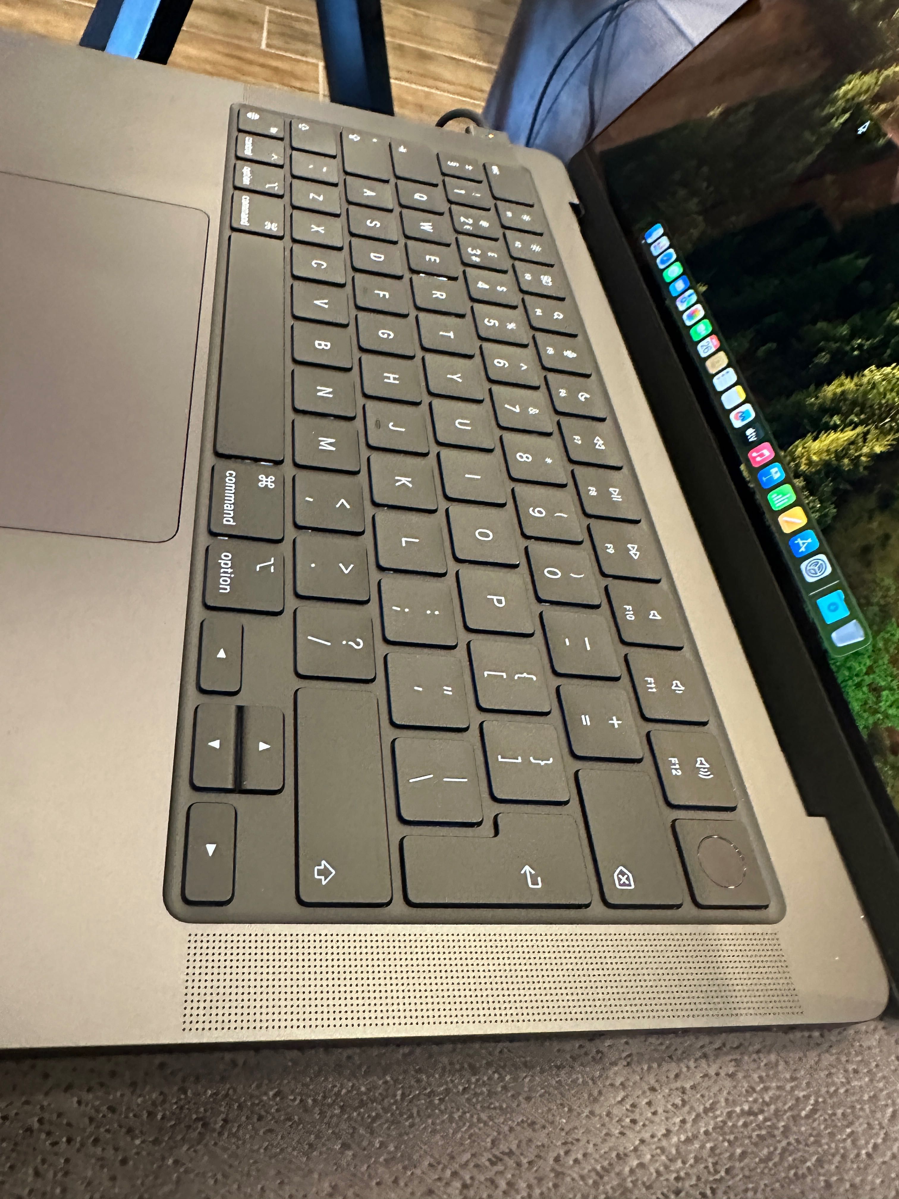 MacBook Pro 14" M3 Pro – 18GB RAM / 1TB SSD – Чисто нов