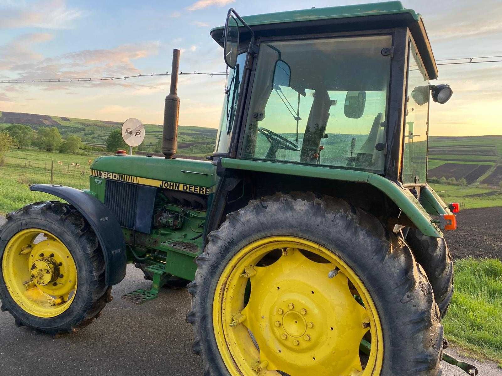 john deere 1640 tractor