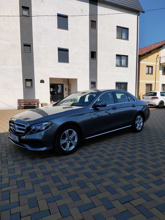 Mercedes Benz E220D