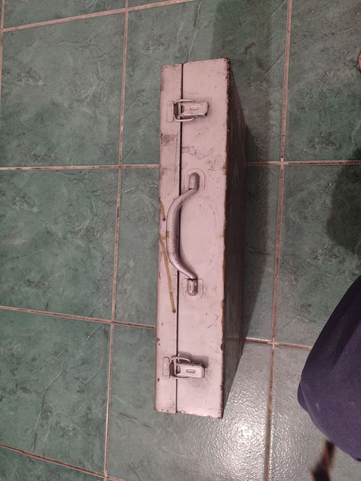 Продам железный ящик для инструмента