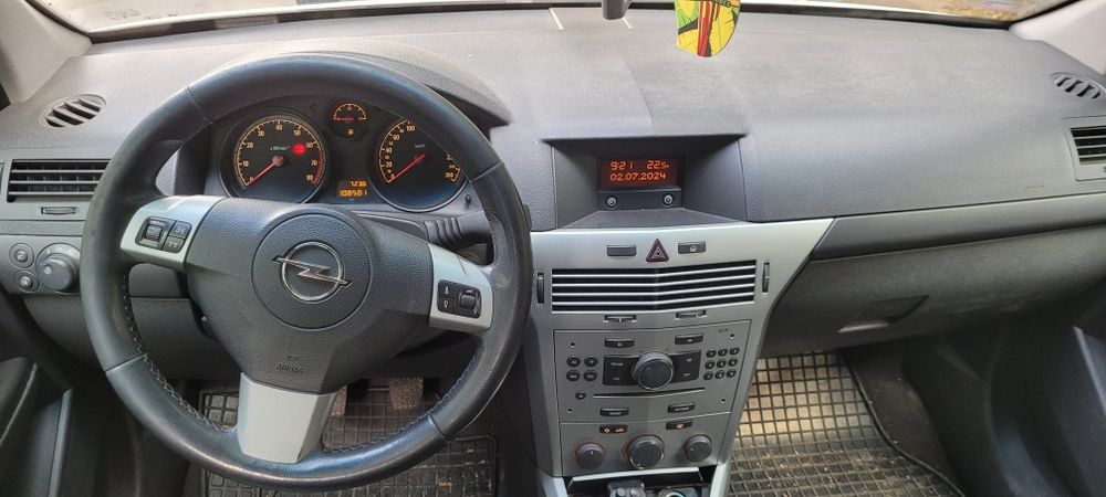 Vând mașină Opel Astra H