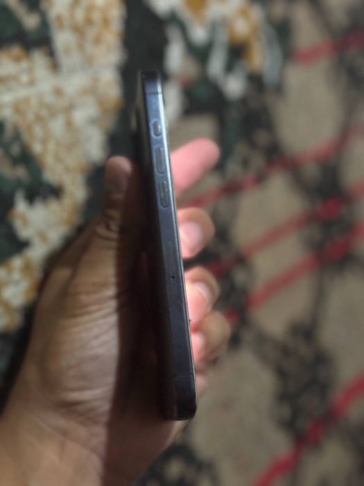 Iphone 15 pro 128 87 karopka dakumet idial