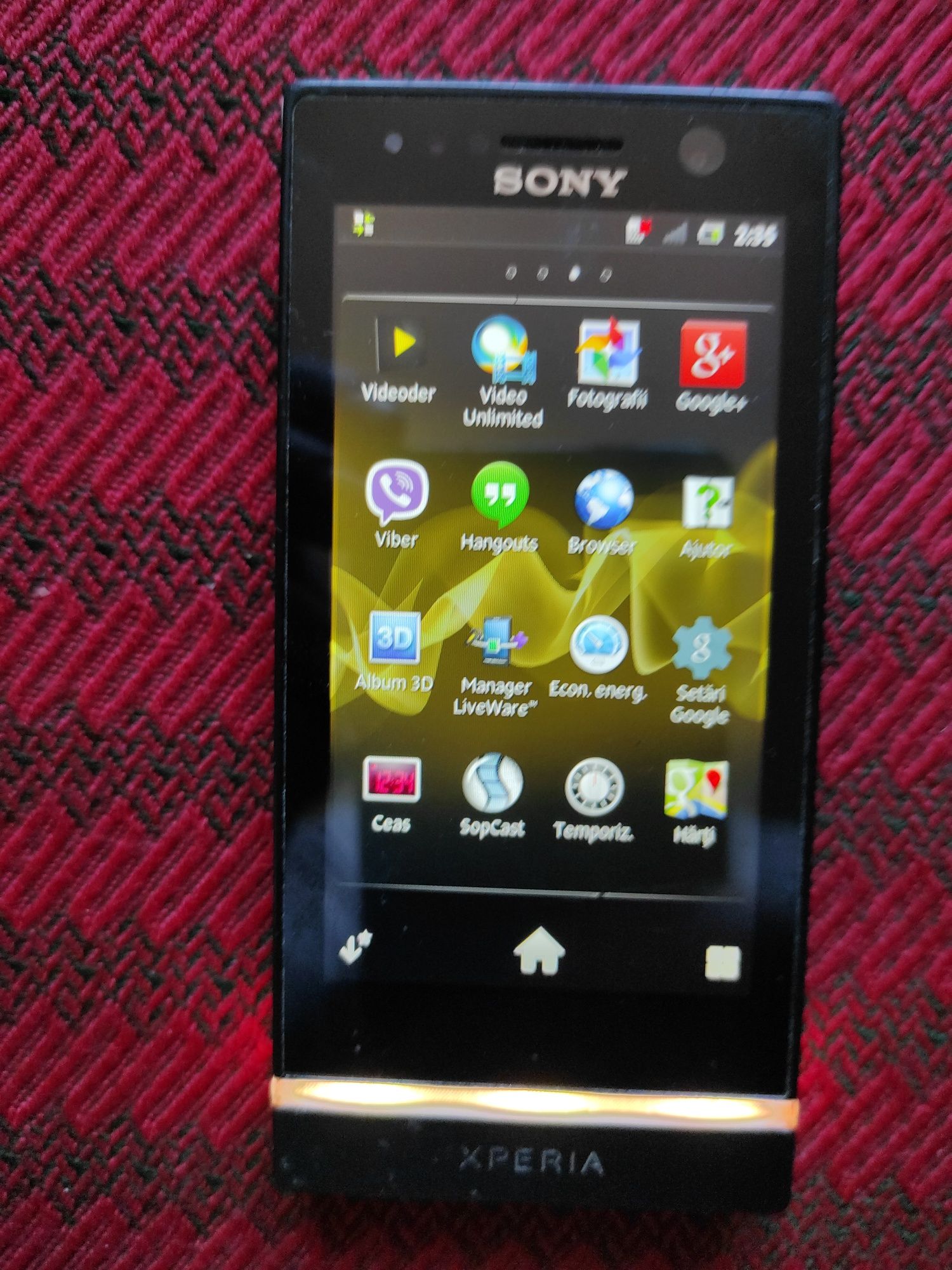 Telefon Sony Xperia în bună stare de funcționare