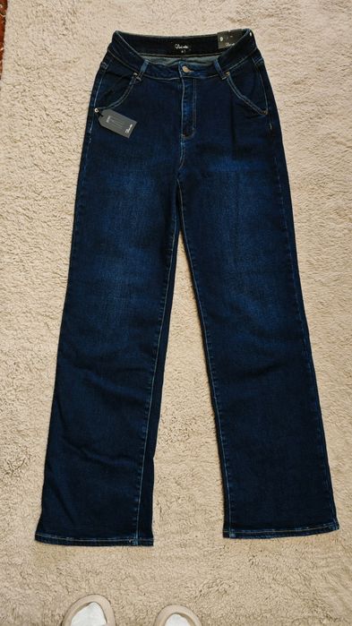 Blugi evazati albaștri L