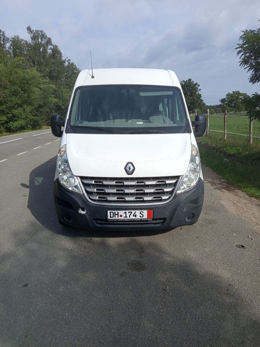 Vând Renault Master