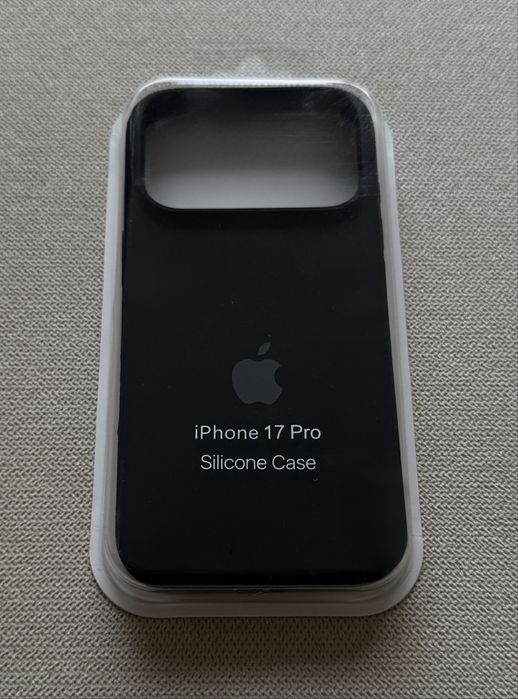 Husa silicon iPhone 17 & 17 Pro - neagra