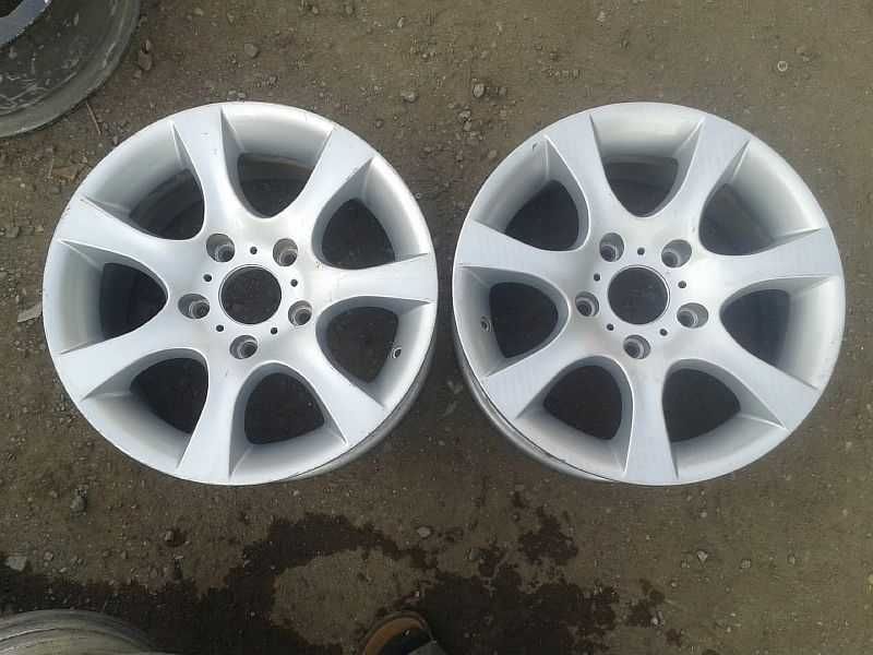 Продам 2 оригинальных легкосплавных диска R15