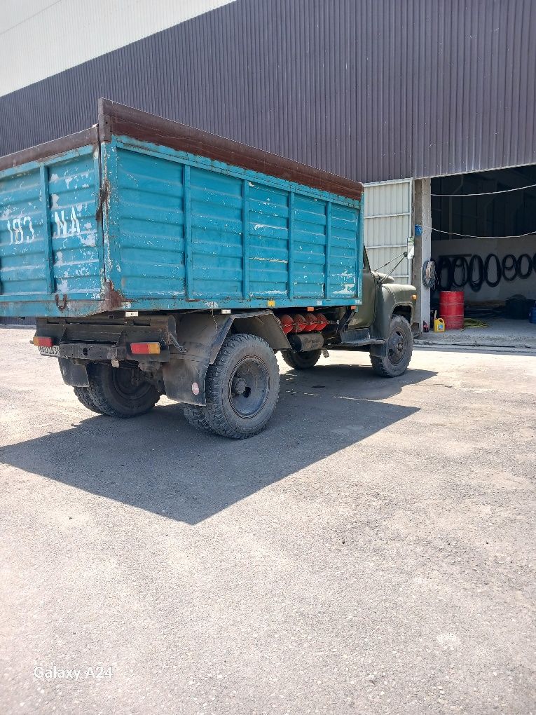 Gaz 53.     1983