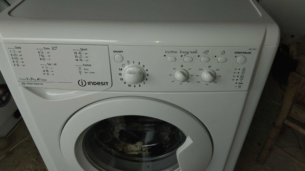 Indesit пералня 7кг