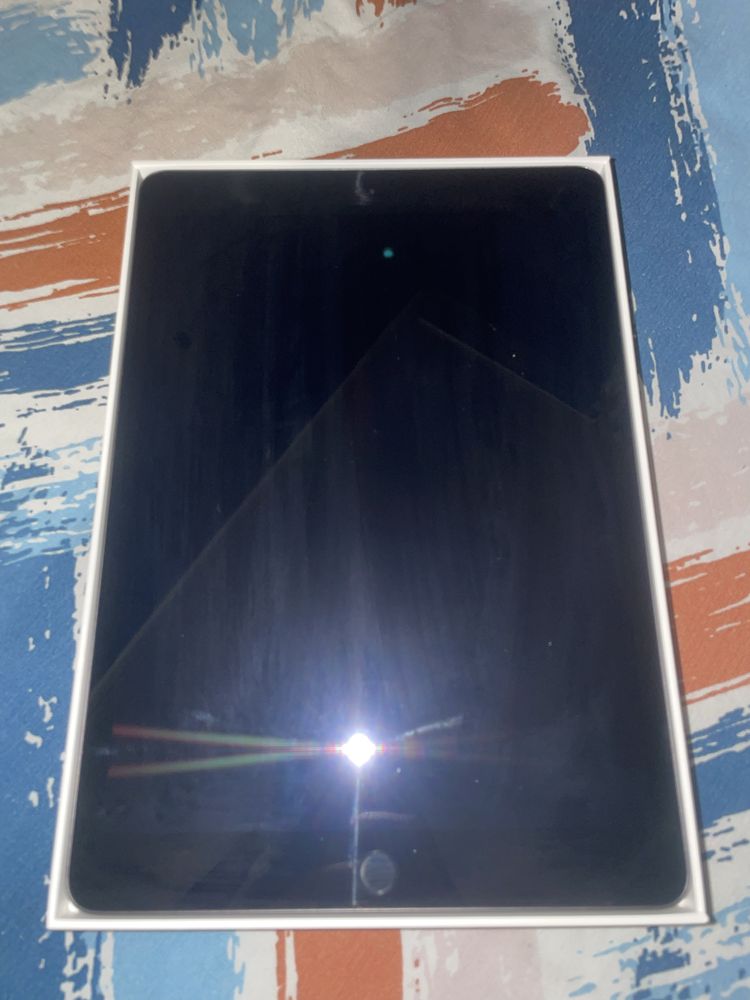 Продам ipad 9 (2021 года)