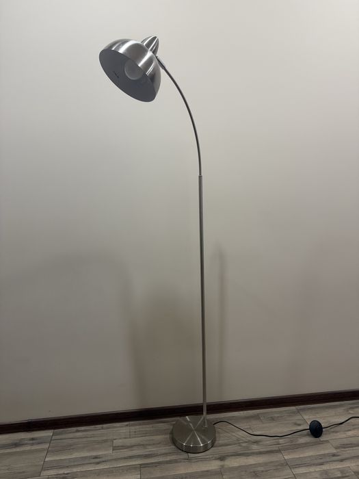 Подова лампа за четене в отлично състояние