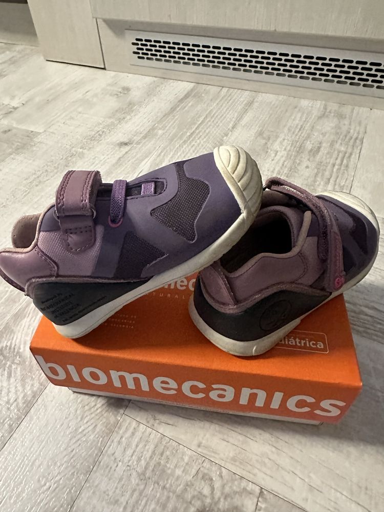 Бебешки обувки за прохождане Biomecanics 21