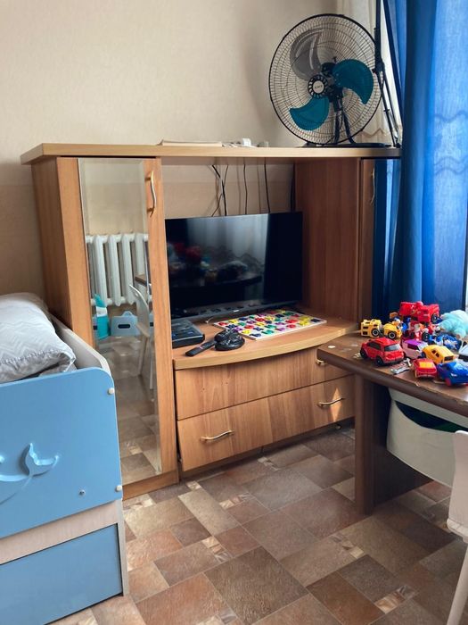 Тумба под телевизор и для хранения вещей