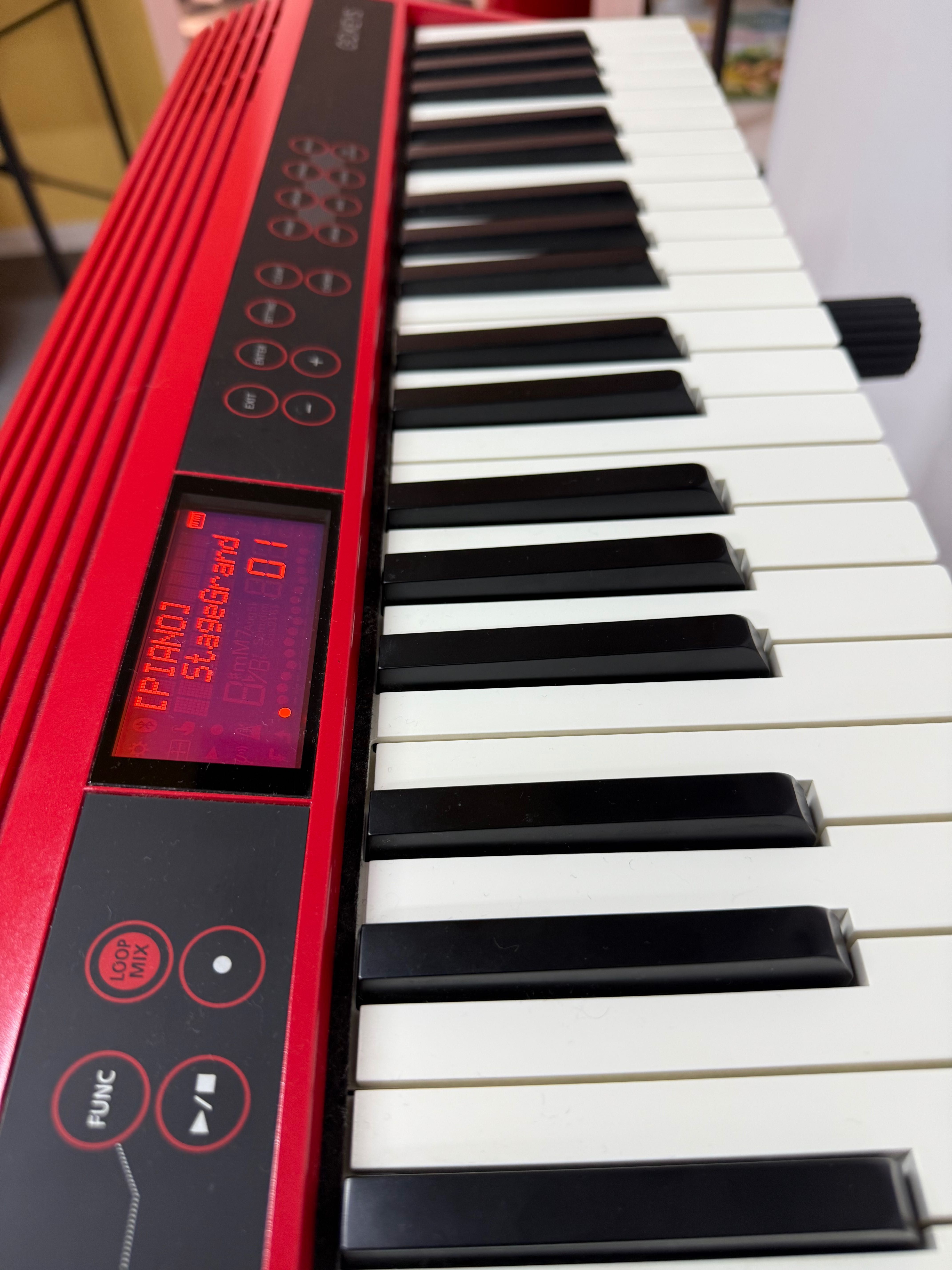 Roland GO:KEYS GO-61K + стойка + кутия