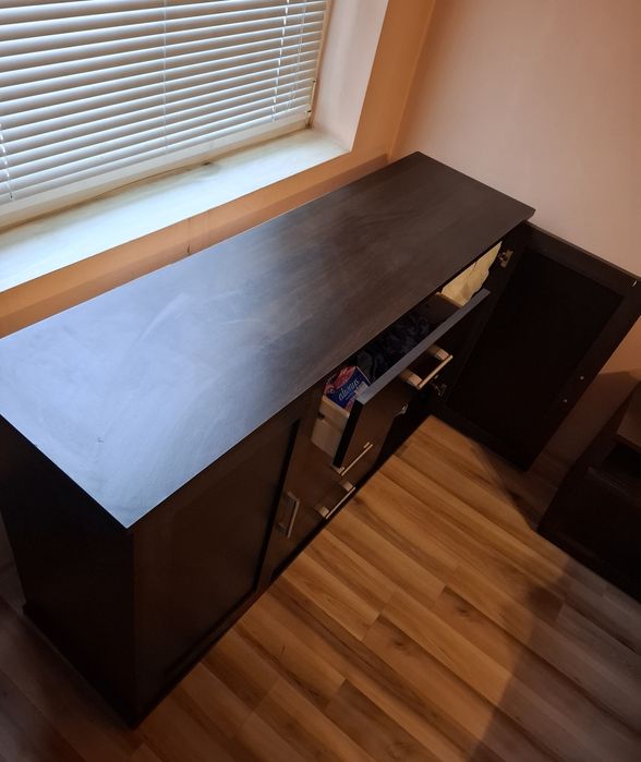Продавам легло/гардероб