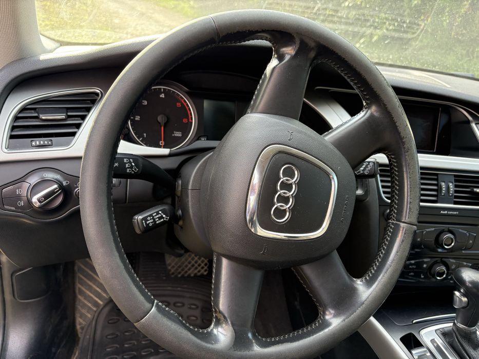 Vând Audi A4 B8-2011