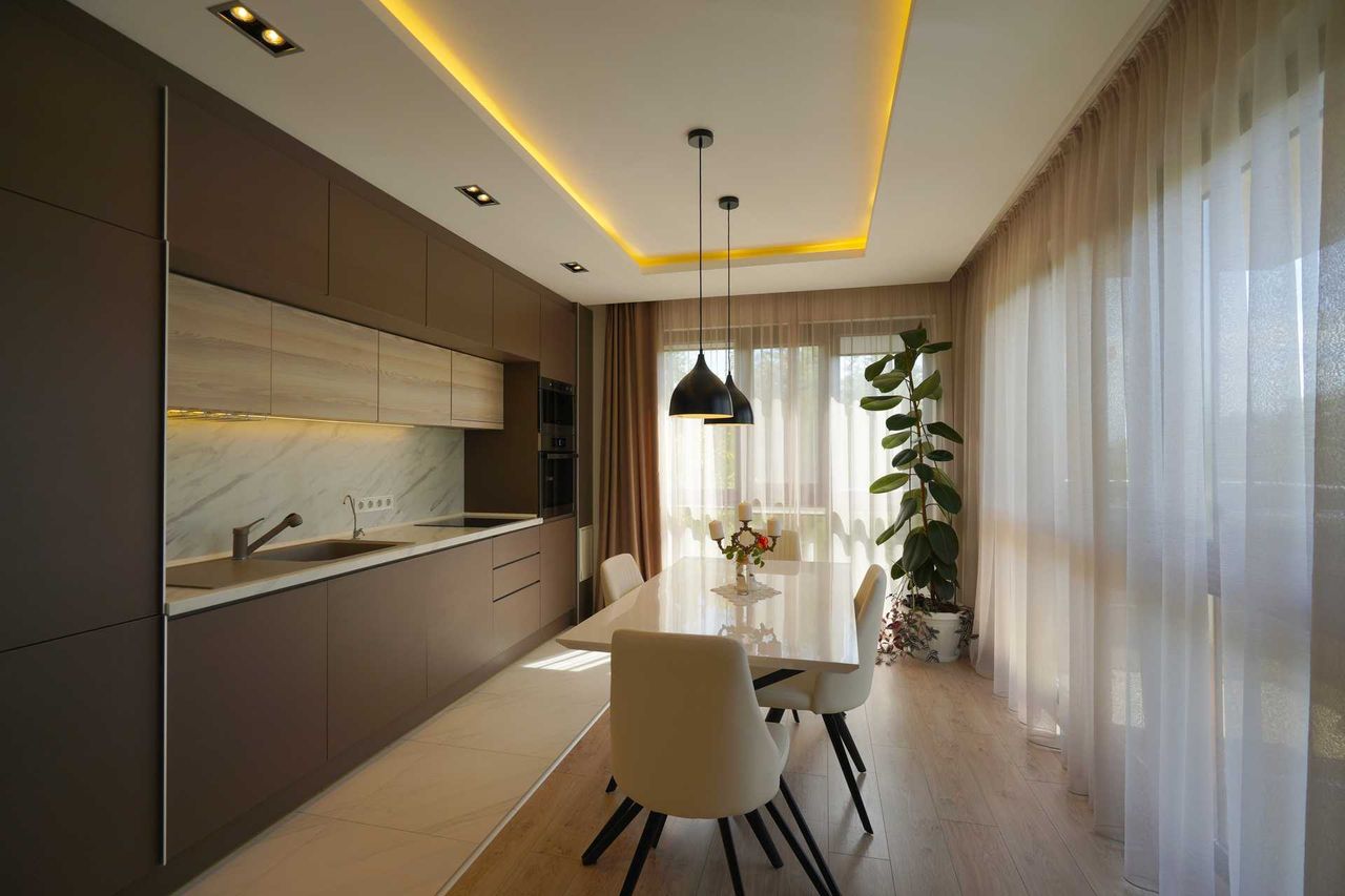 Продава се Четиристаен апартамент в Варна, м-т Евксиноград - 143 кв.м за 2518 €/кв.м - Снимка #3