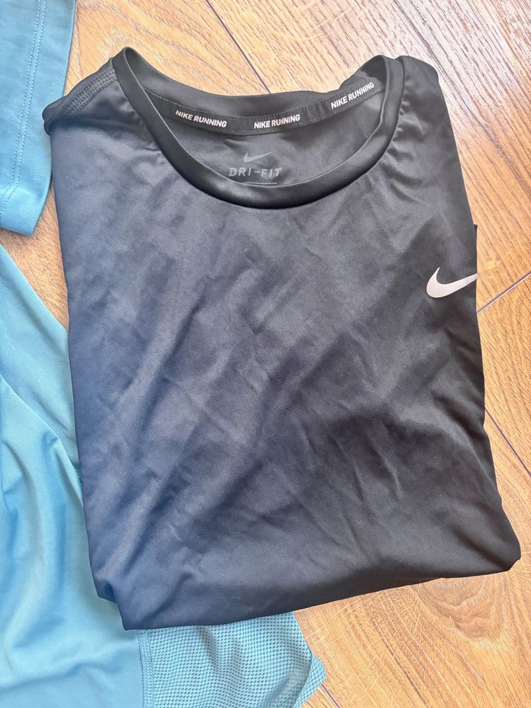 Дамски тениски Nike / Един модел/ 2 цвята