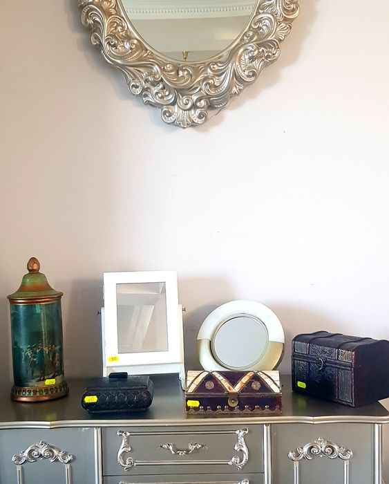 Cutie veche din lemn pentru bijuterii