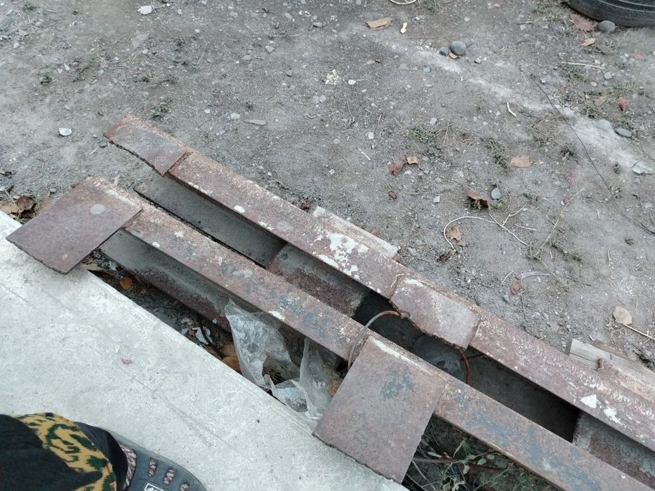 Швеллер сотилади